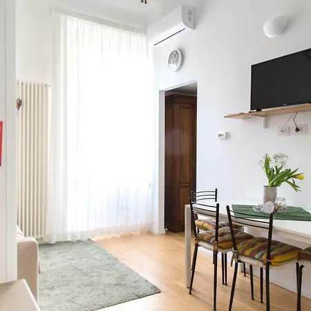 Modern And Central Apt In Porta Romana Milán Exterior foto